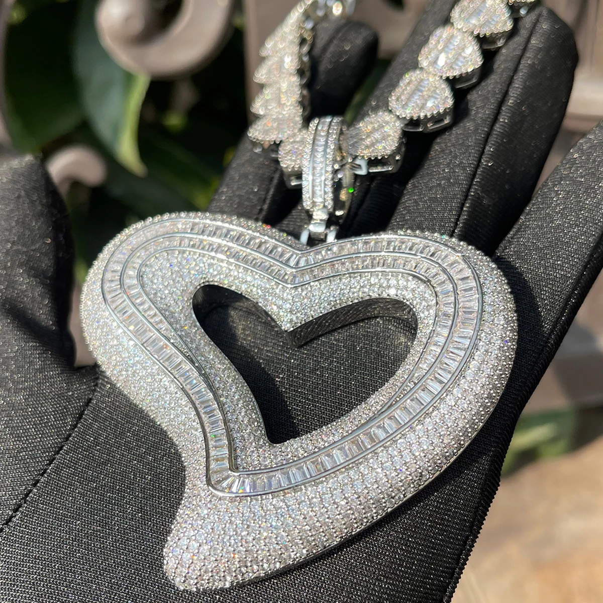 Bubble Letter Tilted Heart Pendant Baguette Necklace Glossy Charms Iced Out Prong Setting Hip Hop Jewelry