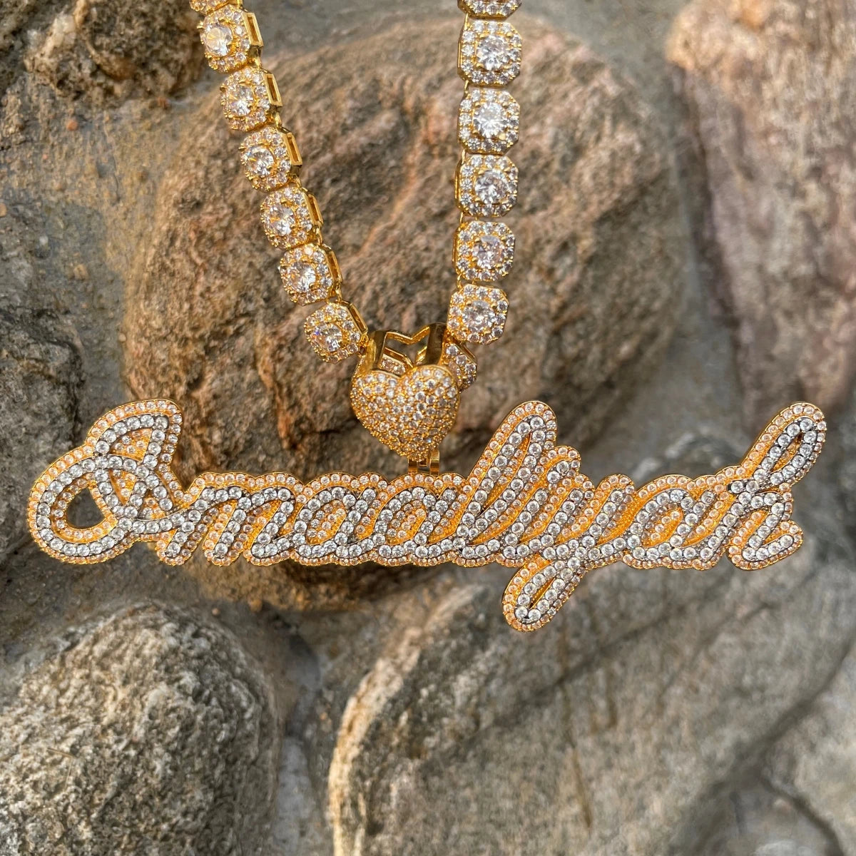 Bubble Letter Two Tone Cursive Custom Name Necklace for Women Real Gold Plated Copper Material Hip Hop Jewelry Heart Bail Charms