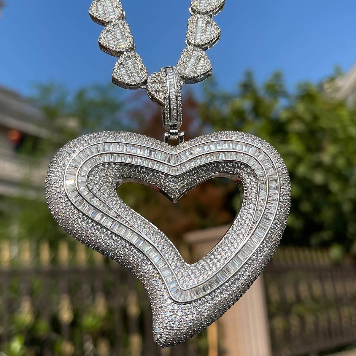 Bubble Letter Tilted Heart Pendant Baguette Necklace Glossy Charms Iced Out Prong Setting Hip Hop Jewelry